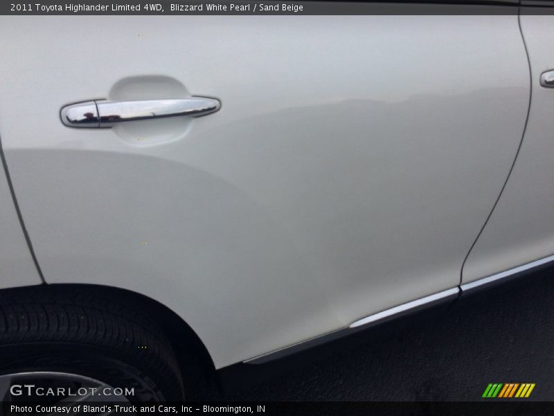 Blizzard White Pearl / Sand Beige 2011 Toyota Highlander Limited 4WD