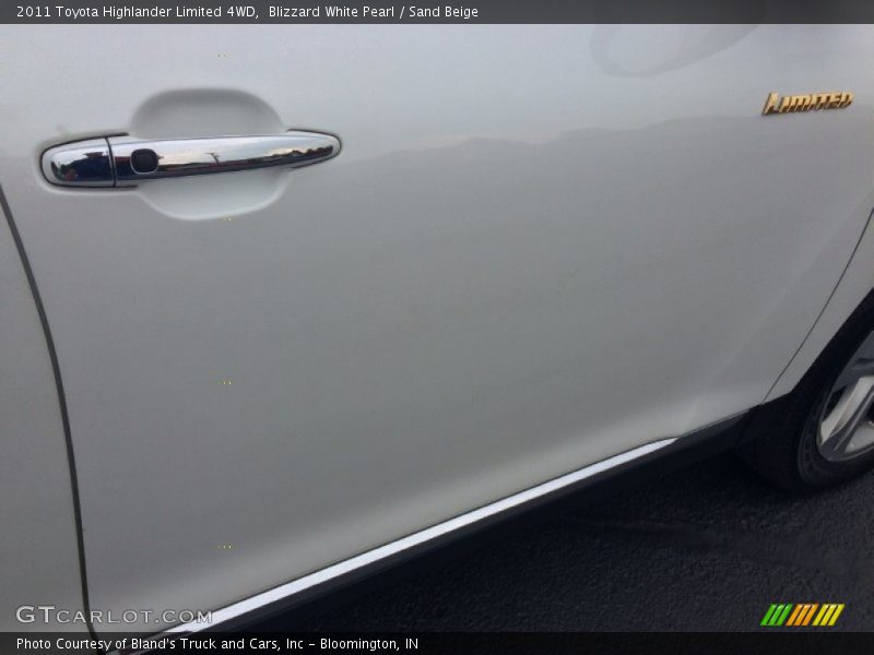 Blizzard White Pearl / Sand Beige 2011 Toyota Highlander Limited 4WD