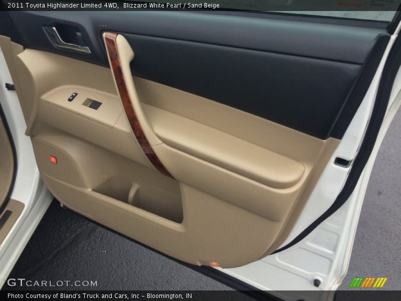 Blizzard White Pearl / Sand Beige 2011 Toyota Highlander Limited 4WD