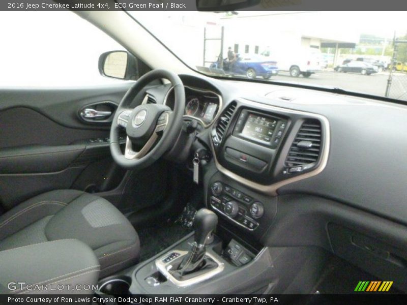 ECO Green Pearl / Black 2016 Jeep Cherokee Latitude 4x4