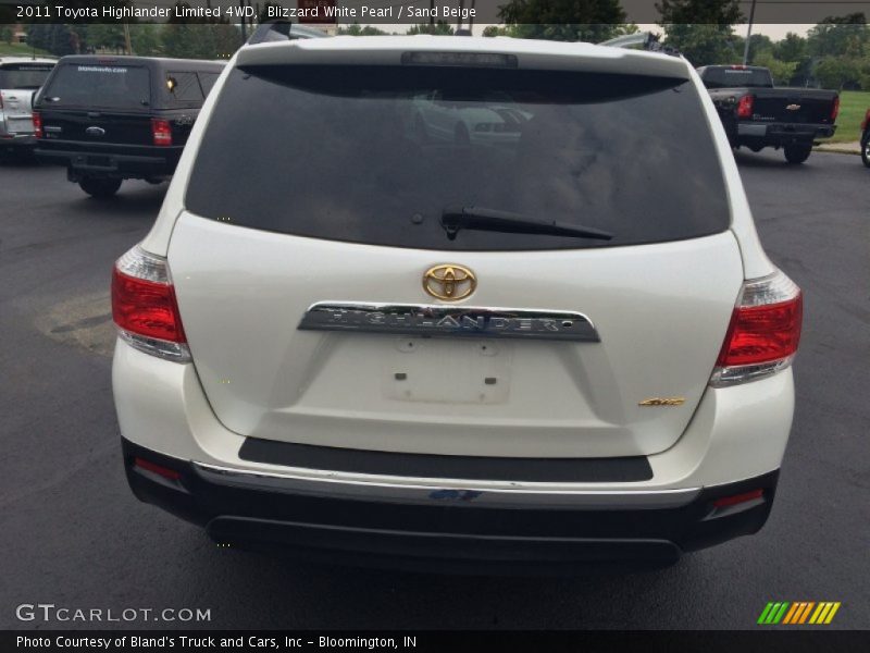 Blizzard White Pearl / Sand Beige 2011 Toyota Highlander Limited 4WD
