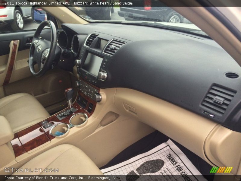 Blizzard White Pearl / Sand Beige 2011 Toyota Highlander Limited 4WD