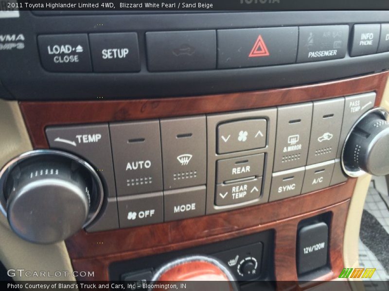 Blizzard White Pearl / Sand Beige 2011 Toyota Highlander Limited 4WD