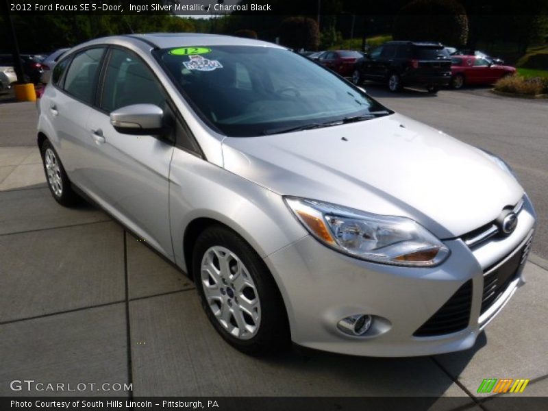 Ingot Silver Metallic / Charcoal Black 2012 Ford Focus SE 5-Door