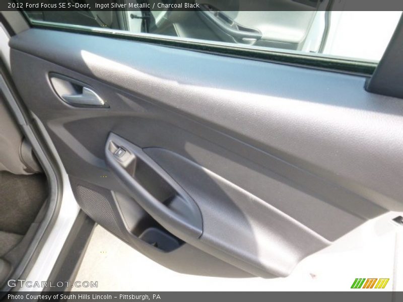 Ingot Silver Metallic / Charcoal Black 2012 Ford Focus SE 5-Door