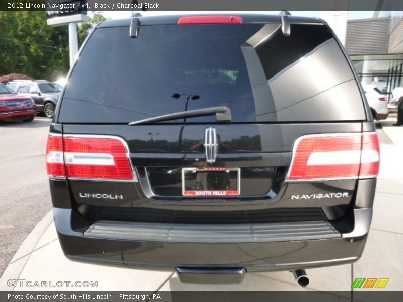 Black / Charcoal Black 2012 Lincoln Navigator 4x4