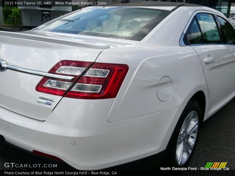 White Platinum Metallic / Dune 2015 Ford Taurus SEL AWD