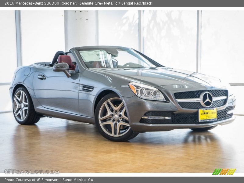 Selenite Grey Metallic / Bengal Red/Black 2016 Mercedes-Benz SLK 300 Roadster