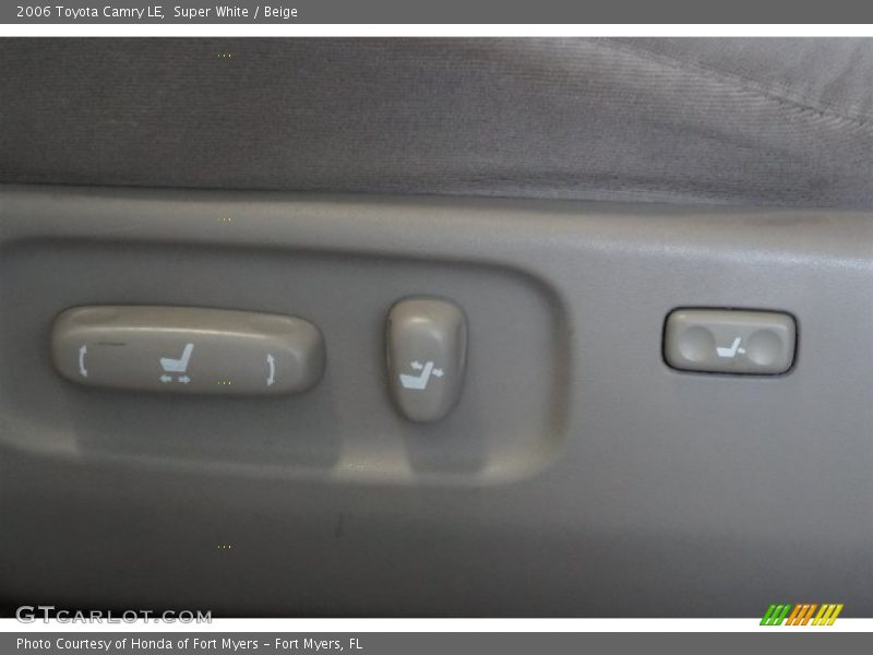 Super White / Beige 2006 Toyota Camry LE