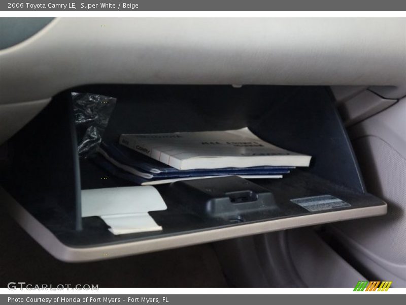 Super White / Beige 2006 Toyota Camry LE