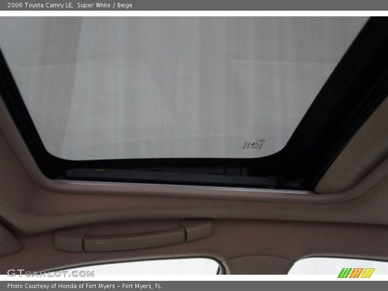 Super White / Beige 2006 Toyota Camry LE