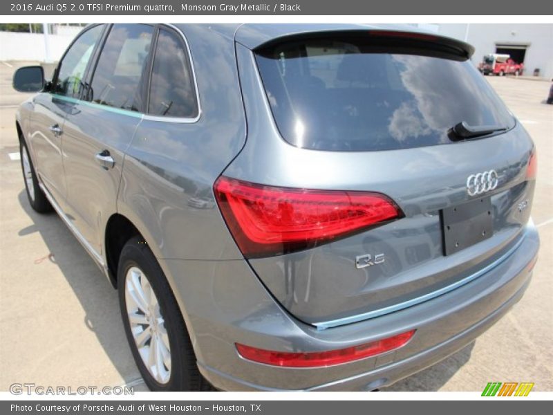 Monsoon Gray Metallic / Black 2016 Audi Q5 2.0 TFSI Premium quattro