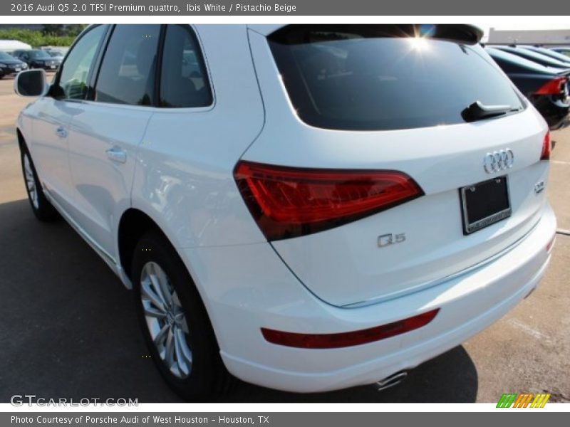 Ibis White / Pistachio Beige 2016 Audi Q5 2.0 TFSI Premium quattro