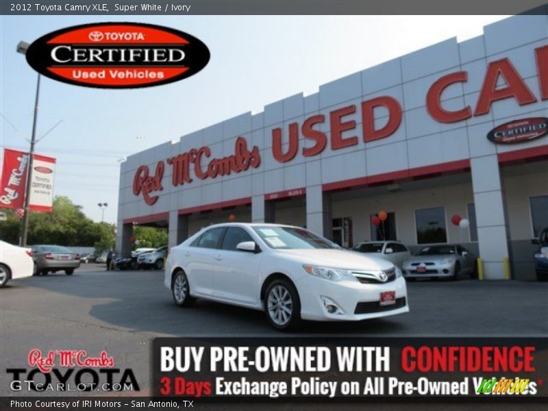 Super White / Ivory 2012 Toyota Camry XLE