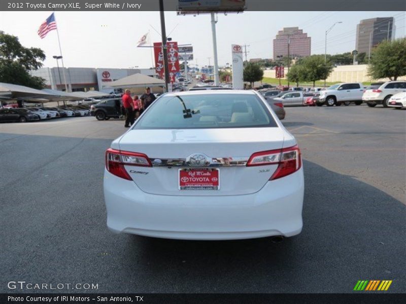 Super White / Ivory 2012 Toyota Camry XLE
