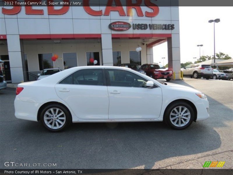 Super White / Ivory 2012 Toyota Camry XLE