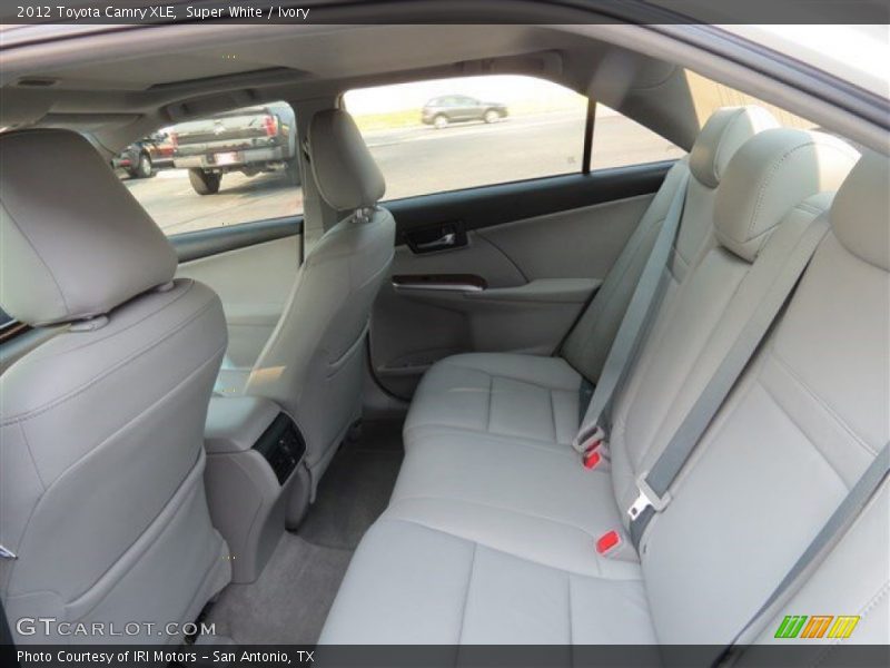 Super White / Ivory 2012 Toyota Camry XLE