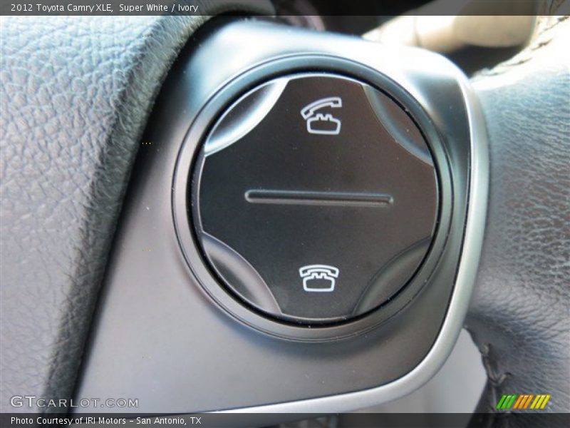 Super White / Ivory 2012 Toyota Camry XLE
