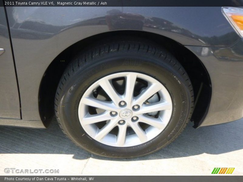 Magnetic Gray Metallic / Ash 2011 Toyota Camry XLE V6