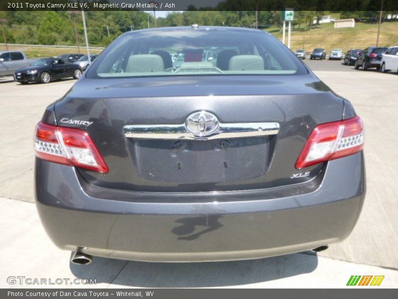 Magnetic Gray Metallic / Ash 2011 Toyota Camry XLE V6