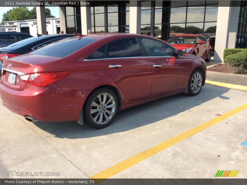 Venetian Red / Black 2011 Hyundai Sonata SE
