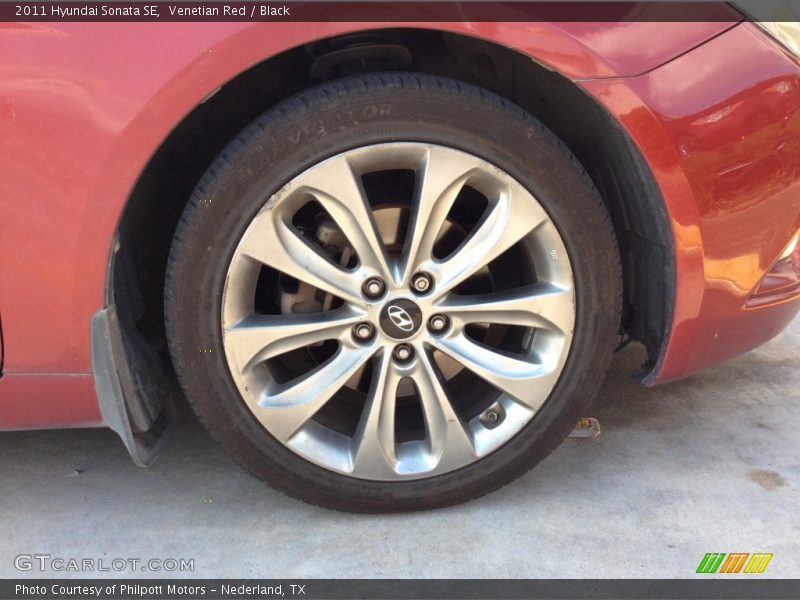 Venetian Red / Black 2011 Hyundai Sonata SE
