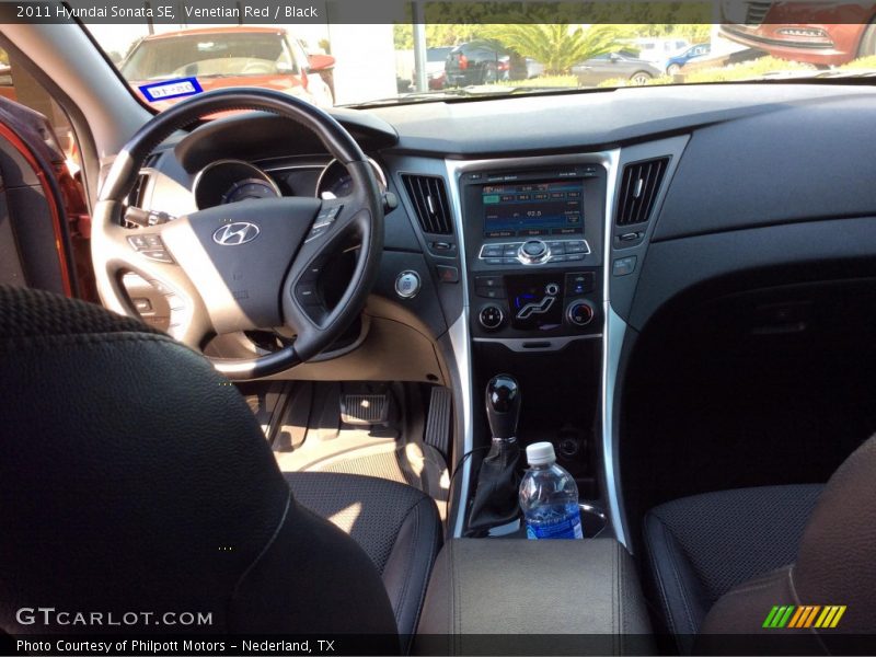 Venetian Red / Black 2011 Hyundai Sonata SE
