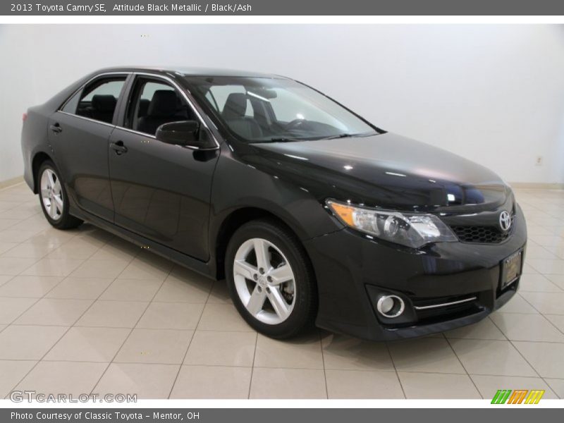 Attitude Black Metallic / Black/Ash 2013 Toyota Camry SE