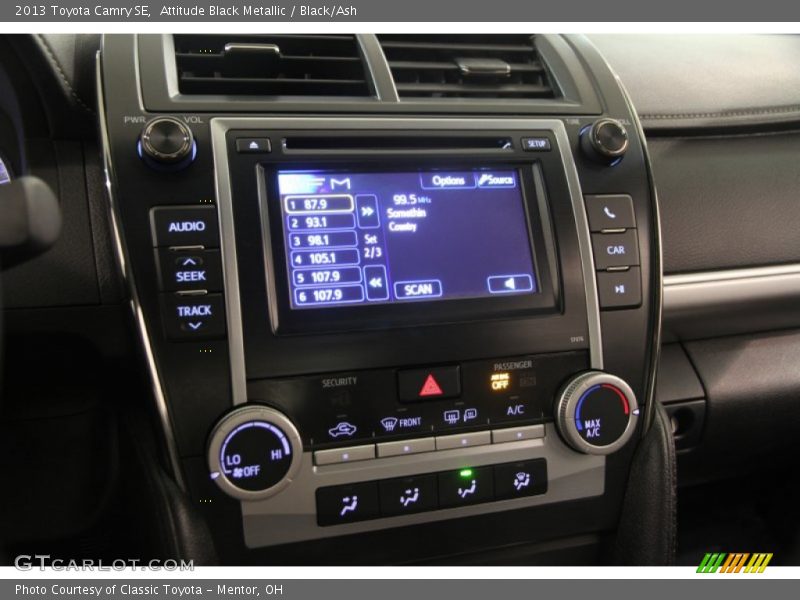 Attitude Black Metallic / Black/Ash 2013 Toyota Camry SE