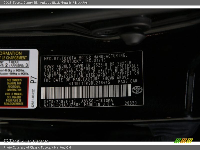 Attitude Black Metallic / Black/Ash 2013 Toyota Camry SE