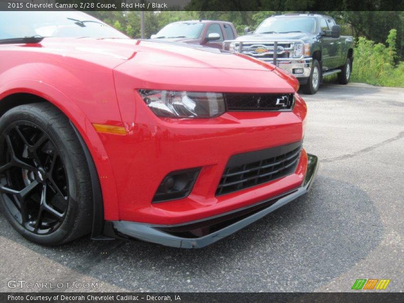Red Hot / Black 2015 Chevrolet Camaro Z/28 Coupe