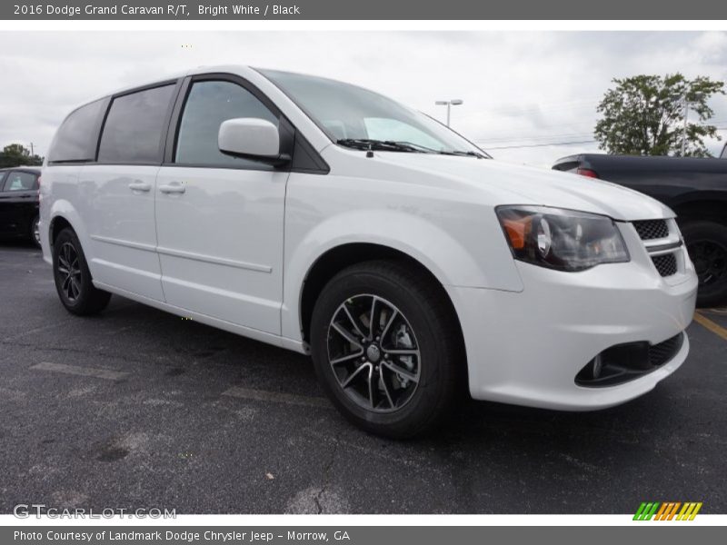 Front 3/4 View of 2016 Grand Caravan R/T