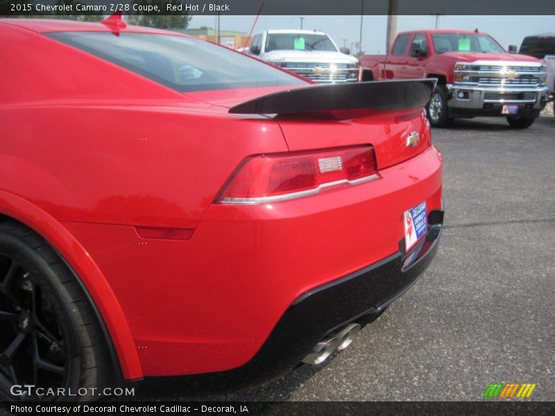 Red Hot / Black 2015 Chevrolet Camaro Z/28 Coupe