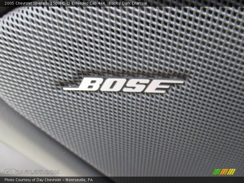 Black / Dark Charcoal 2005 Chevrolet Silverado 2500HD LS Extended Cab 4x4