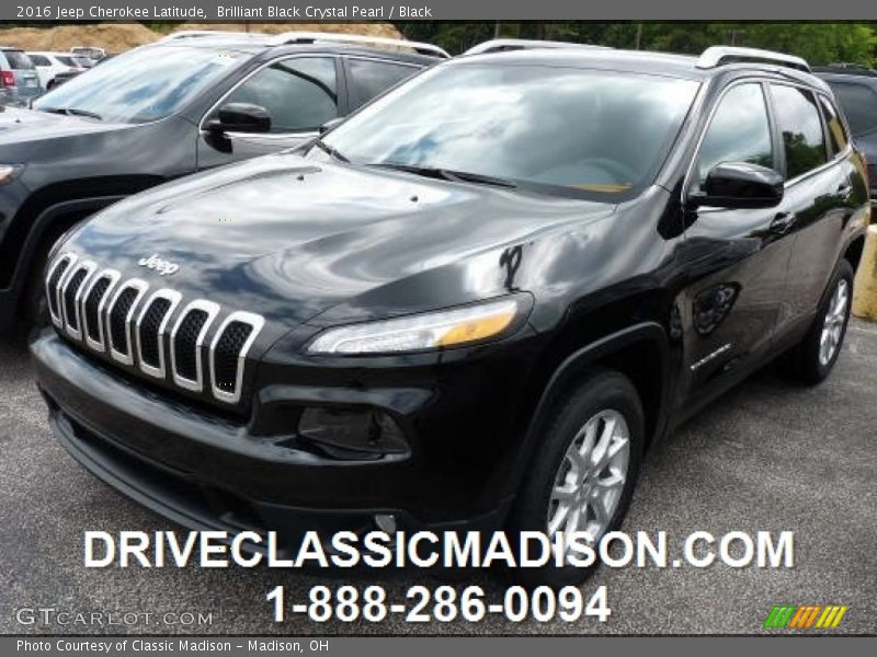 Brilliant Black Crystal Pearl / Black 2016 Jeep Cherokee Latitude
