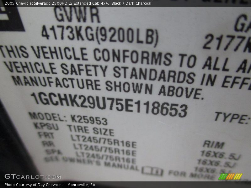 Black / Dark Charcoal 2005 Chevrolet Silverado 2500HD LS Extended Cab 4x4