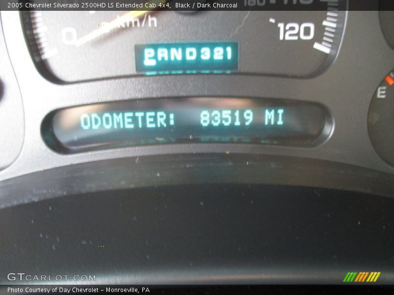 Black / Dark Charcoal 2005 Chevrolet Silverado 2500HD LS Extended Cab 4x4