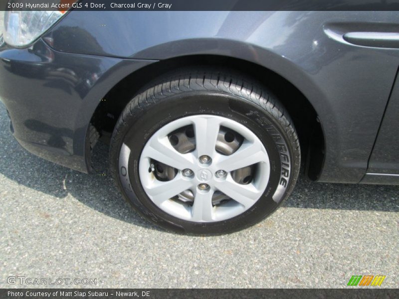 Charcoal Gray / Gray 2009 Hyundai Accent GLS 4 Door