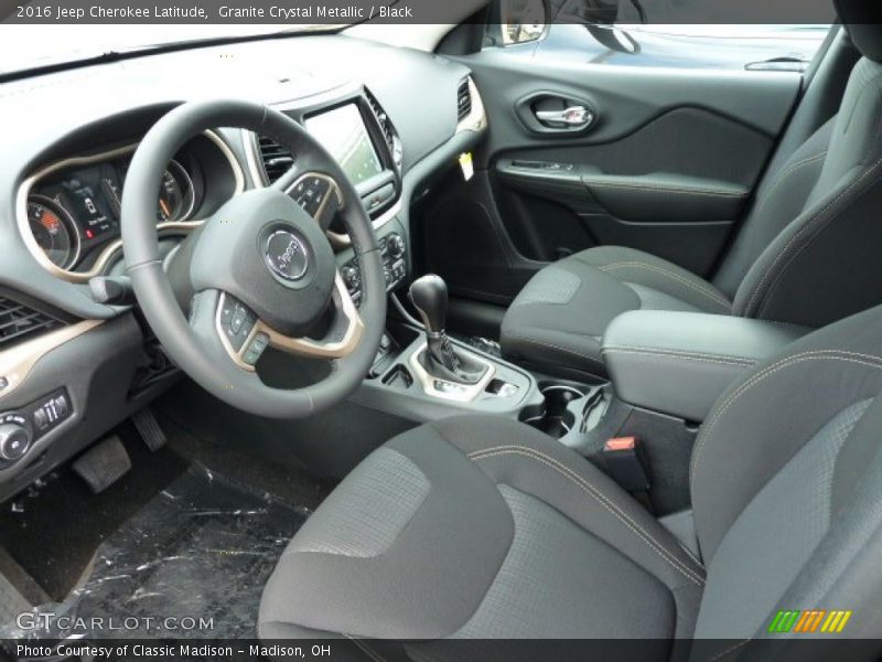 Granite Crystal Metallic / Black 2016 Jeep Cherokee Latitude