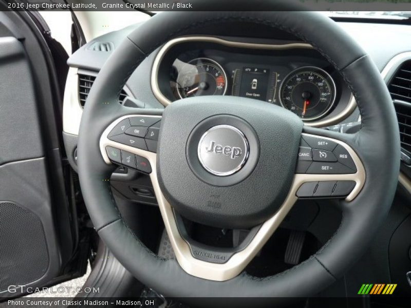 Granite Crystal Metallic / Black 2016 Jeep Cherokee Latitude