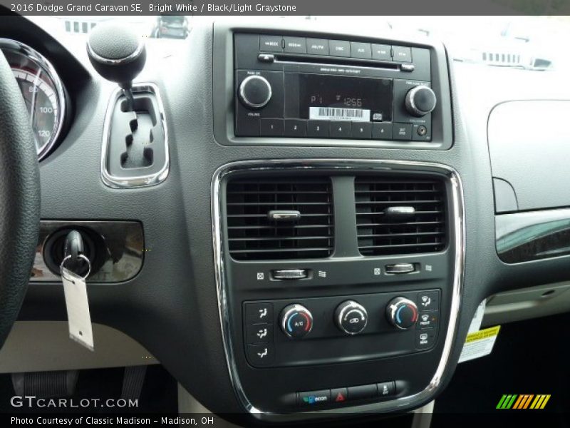 Bright White / Black/Light Graystone 2016 Dodge Grand Caravan SE