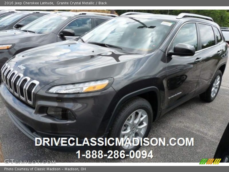 Granite Crystal Metallic / Black 2016 Jeep Cherokee Latitude