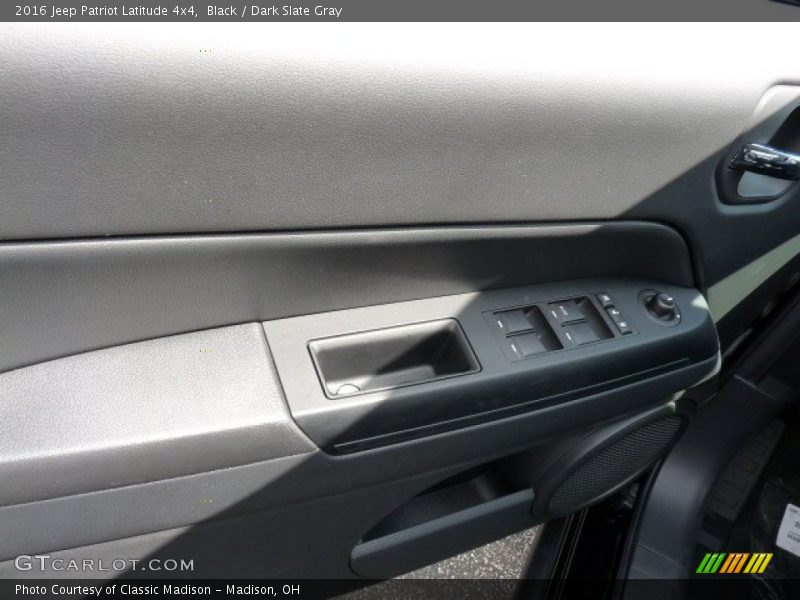 Black / Dark Slate Gray 2016 Jeep Patriot Latitude 4x4