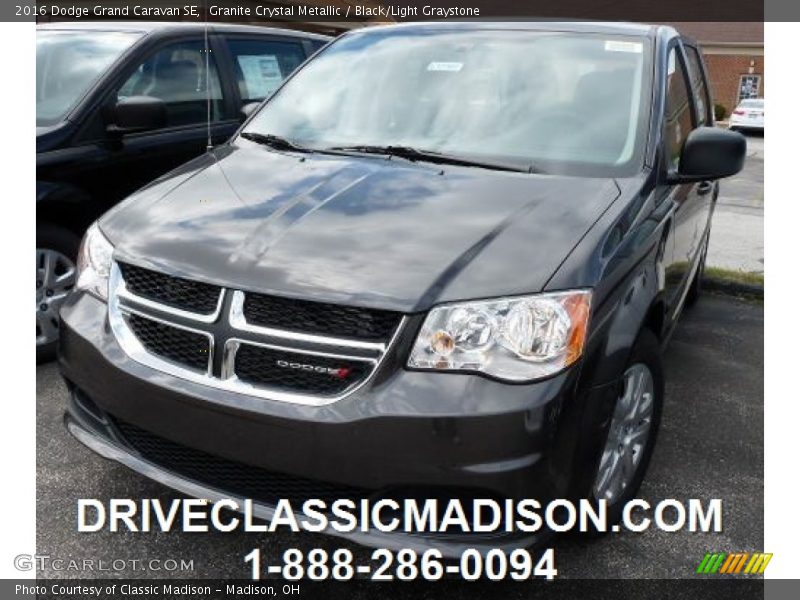 Granite Crystal Metallic / Black/Light Graystone 2016 Dodge Grand Caravan SE