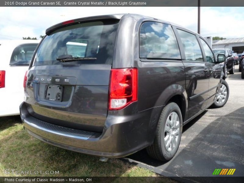 Granite Crystal Metallic / Black/Light Graystone 2016 Dodge Grand Caravan SE