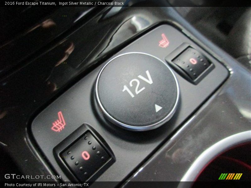 Ingot Silver Metallic / Charcoal Black 2016 Ford Escape Titanium