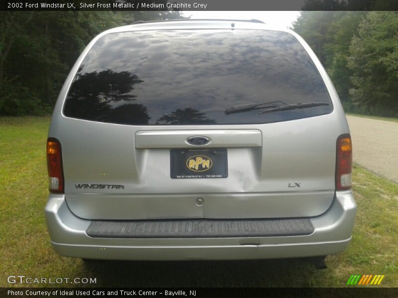 Silver Frost Metallic / Medium Graphite Grey 2002 Ford Windstar LX