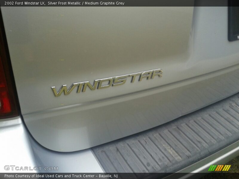 Silver Frost Metallic / Medium Graphite Grey 2002 Ford Windstar LX