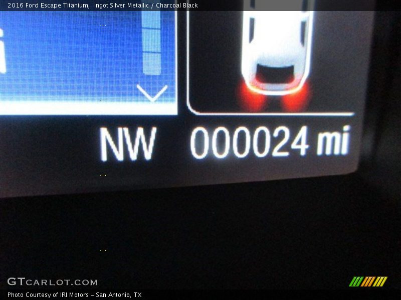 Ingot Silver Metallic / Charcoal Black 2016 Ford Escape Titanium