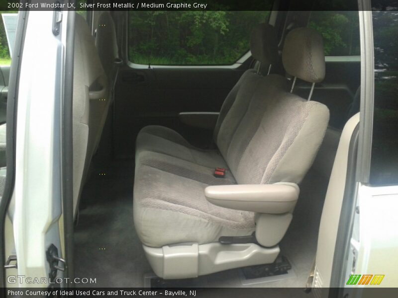 Silver Frost Metallic / Medium Graphite Grey 2002 Ford Windstar LX